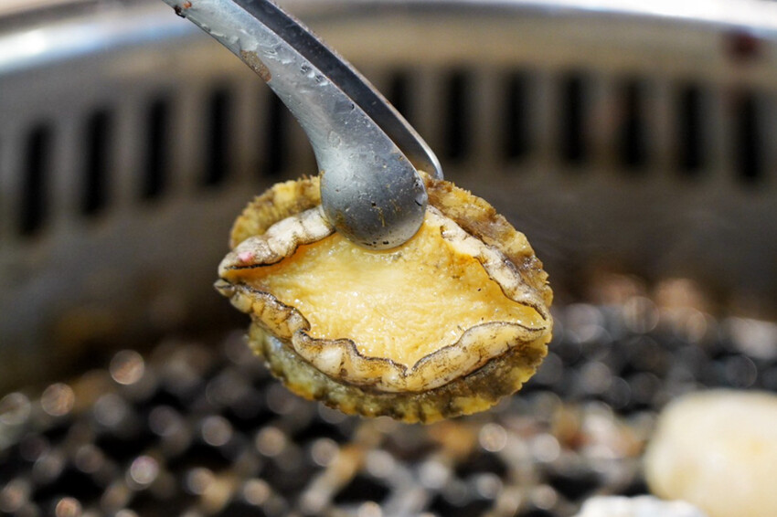 燒肉道|軌道燒肉火烤兩吃!120分鐘吃到飽!589元可吃30種以上,近台茂購物中心 @艾瑪 吃喝玩樂札記