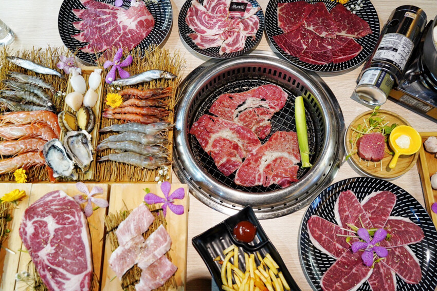 燒肉道|軌道燒肉火烤兩吃!120分鐘吃到飽!589元可吃30種以上,近台茂購物中心 @艾瑪 吃喝玩樂札記