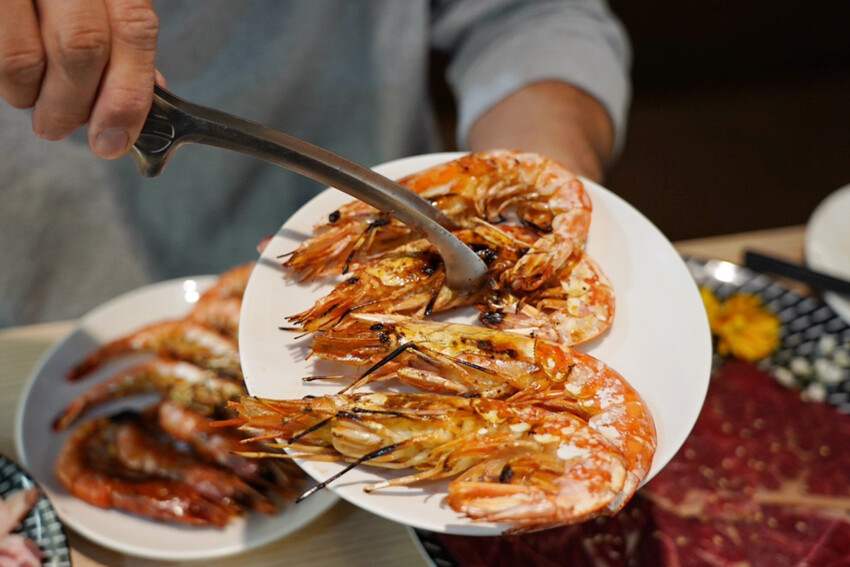 燒肉道|軌道燒肉火烤兩吃!120分鐘吃到飽!589元可吃30種以上,近台茂購物中心 @艾瑪 吃喝玩樂札記