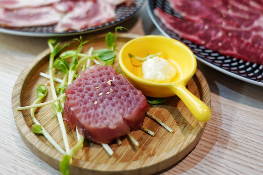 燒肉道|軌道燒肉火烤兩吃!120分鐘吃到飽!589元可吃30種以上,近台茂購物中心 @艾瑪 吃喝玩樂札記