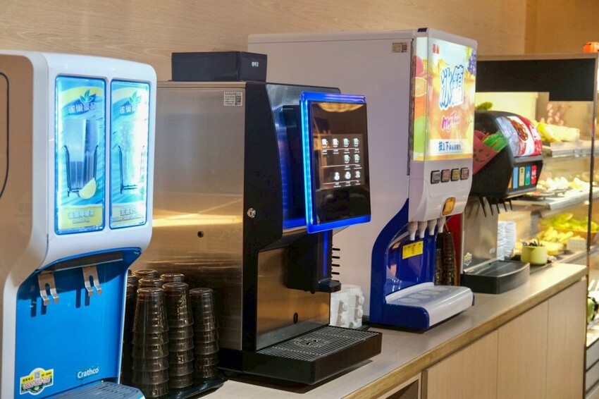 燒肉道｜全台第一家軌道火烤吃到飽，多達百款頂級海陸食材任你吃! - 肉依小姐吃什麼