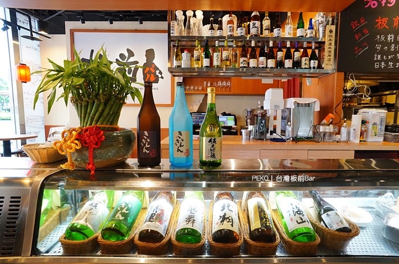 市政府美食.板前バル.台灣板前バル.板前Bar.統一時代百貨.市政府餐廳.鮭魚卵爆丼.鮭魚卵蓋飯.日式料理.