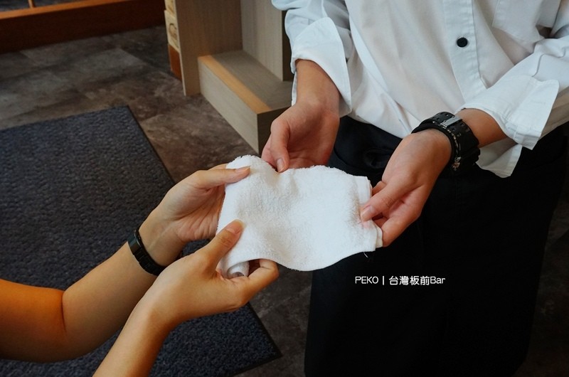 市政府美食.板前バル.台灣板前バル.板前BARU.統一時代百貨.市政府餐廳.鮭魚卵爆丼.鮭魚卵蓋飯.日式料理.