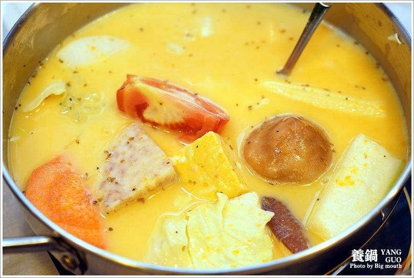 【台北火鍋】養鍋Yang Guo石頭涮涮鍋．台中排隊火鍋名店來台北囉!口味多樣、用料實在，不收服務費、友善寵物餐廳!