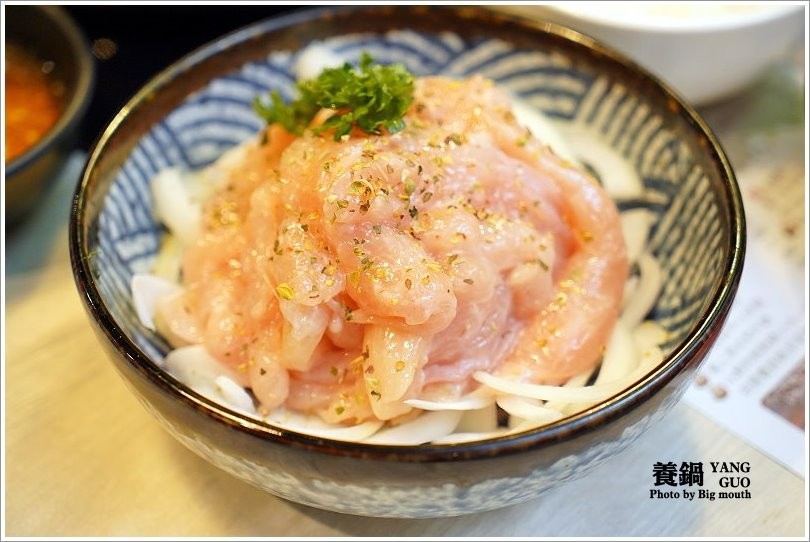 【台北火鍋】養鍋Yang Guo石頭涮涮鍋．台中排隊火鍋名店來台北囉!口味多樣、用料實在，不收服務費、友善寵物餐廳!