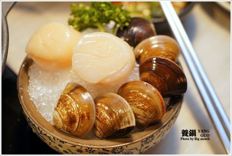 【台北火鍋】養鍋Yang Guo石頭涮涮鍋．台中排隊火鍋名店來台北囉!口味多樣、用料實在，不收服務費、友善寵物餐廳!