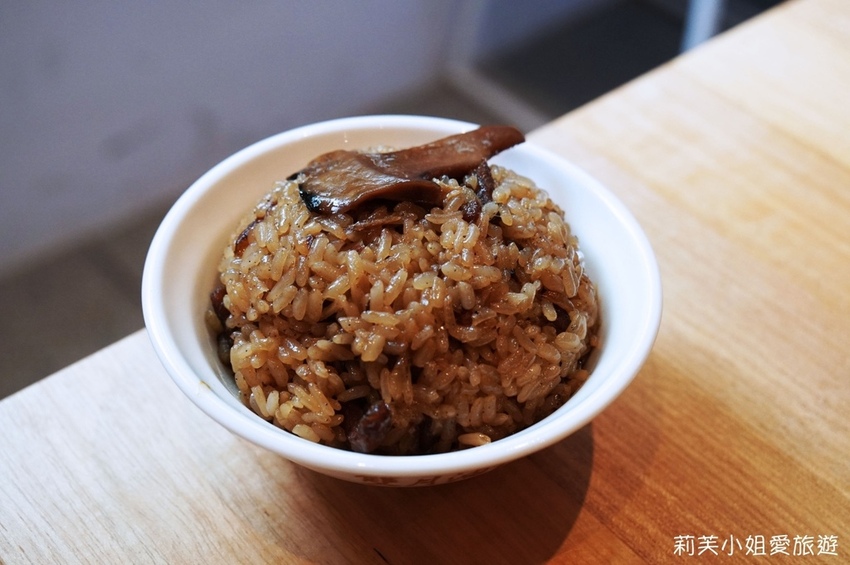 雙月食品