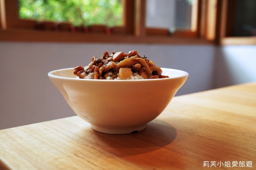雙月食品