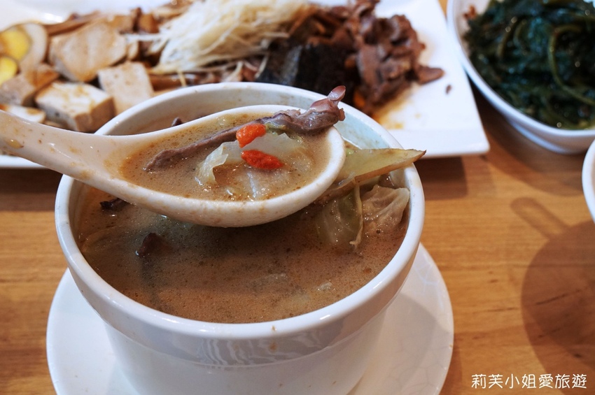 雙月食品