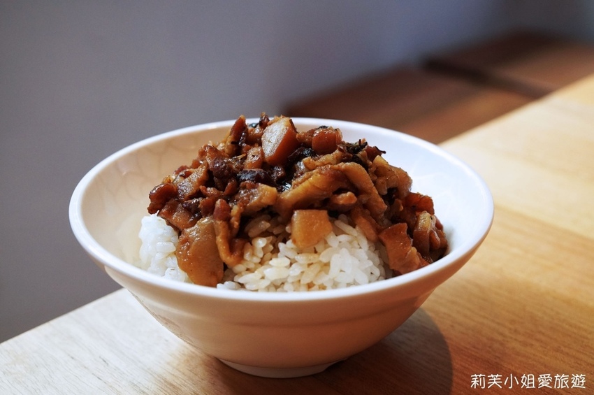 雙月食品