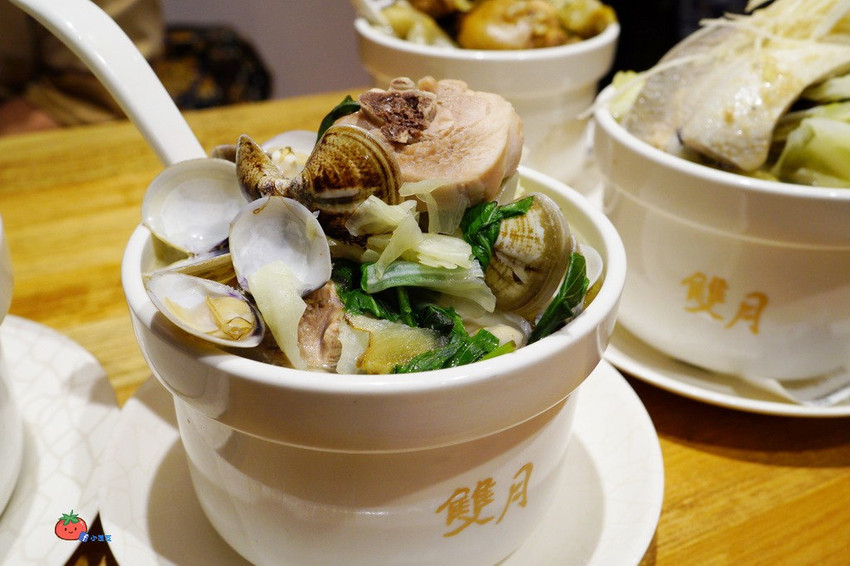 【中和米其林美食】料多疊如山的霸氣養身湯品 雙月食品社