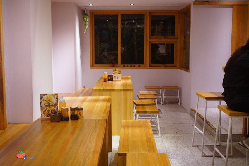 【中和米其林美食】料多疊如山的霸氣養身湯品 雙月食品社