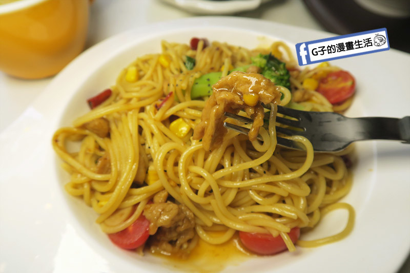 中永和/早午餐-小狐狸中西式料理.宮保雞丁義大利麵