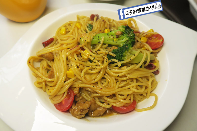 中永和/早午餐-小狐狸中西式料理.宮保雞丁義大利麵