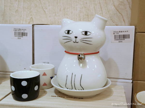 僑俐瓷器有限公司（豐原店）：台中餐具批發│讓人買到失心瘋的僑俐瓷器來台中啦！價格超優惠，還有超美陶瓷牆，豐原IG打卡景點～