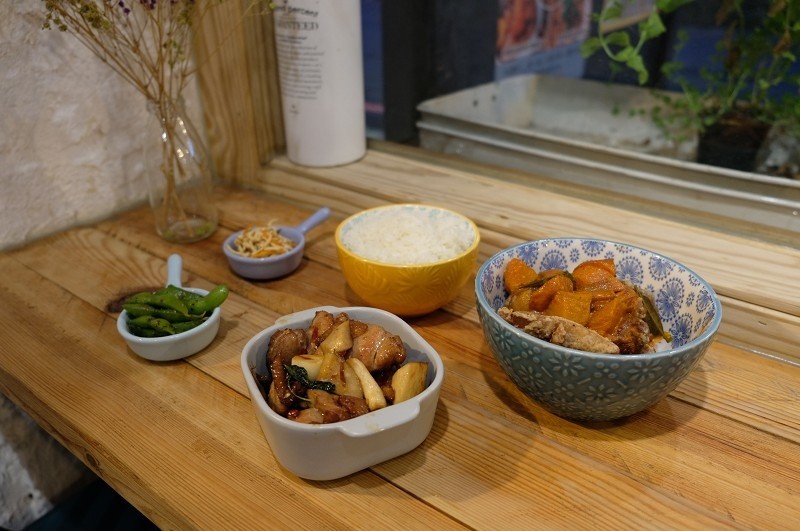 【板橋|新埔站】在家好食 Ma Famille_家常味的叔公三杯雞腿飯及瑪莉亞紅伽哩