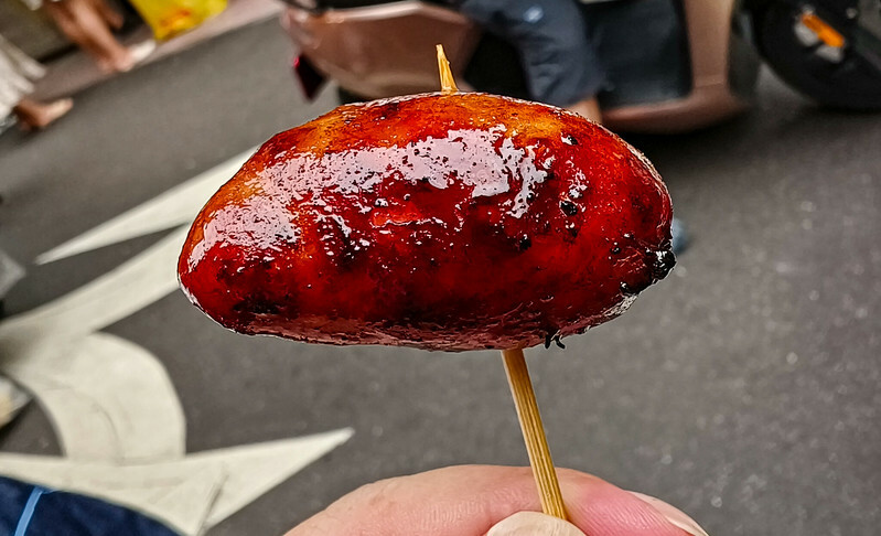 基隆廟口8元炭烤香腸！傳承三代好滋味。