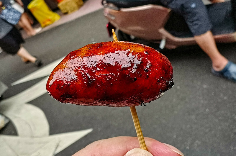 基隆廟口8元炭烤香腸！傳承三代好滋味。