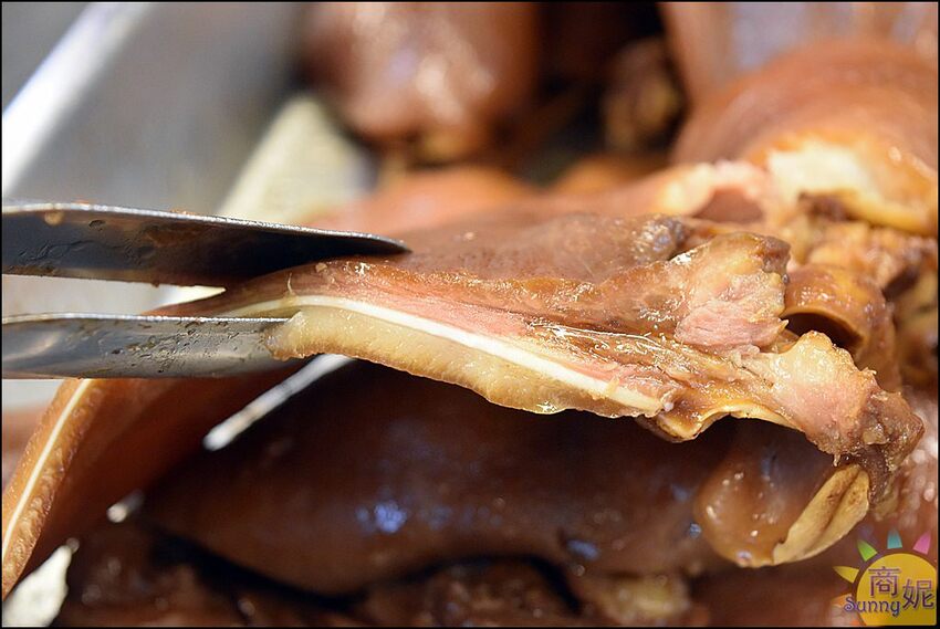 傅記滷味|向上市場人氣上海菜 乾式滷味超正點熱炒過後無敵好吃 - 商妮吃喝遊樂