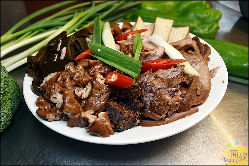 傅記滷味|向上市場人氣上海菜 乾式滷味超正點熱炒過後無敵好吃 - 商妮吃喝遊樂