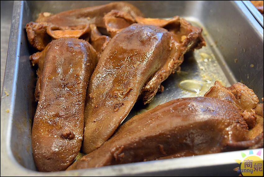 傅記滷味|向上市場人氣上海菜 乾式滷味超正點熱炒過後無敵好吃 - 商妮吃喝遊樂