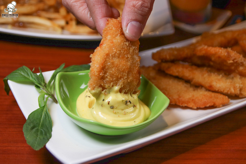 水星酒館 高雄酒館 酒吧 宵夜 小酌 老外 披薩