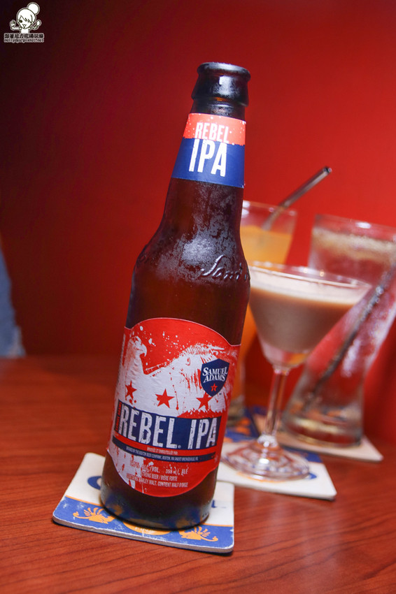 水星酒館 高雄酒館 酒吧 宵夜 小酌 老外 披薩