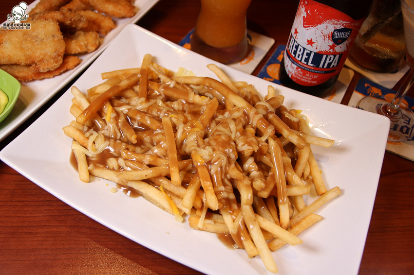 水星酒館 高雄酒館 酒吧 宵夜 小酌 老外 披薩