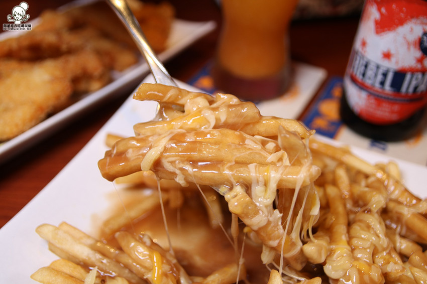 水星酒館 高雄酒館 酒吧 宵夜 小酌 老外 披薩