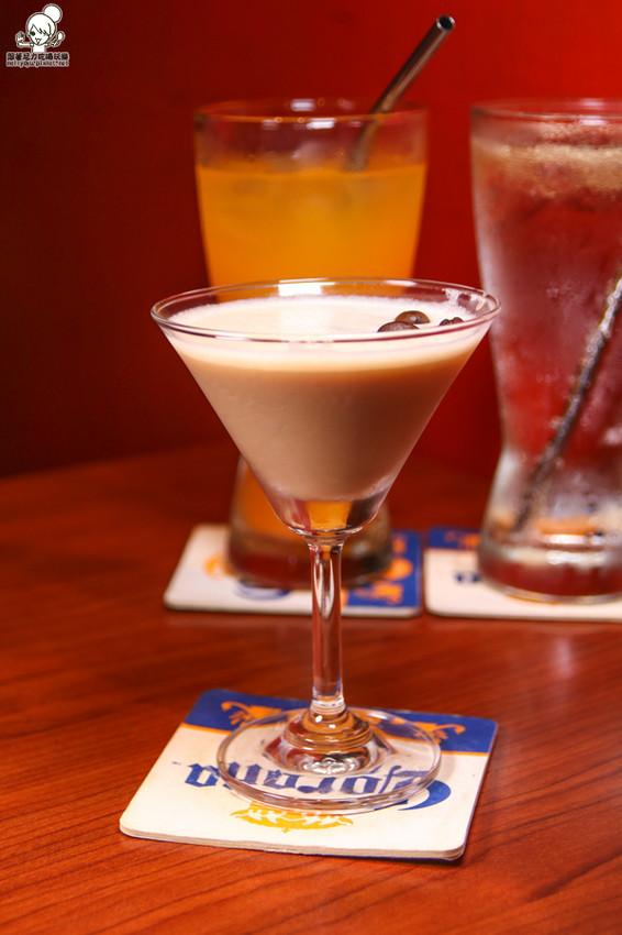 水星酒館 高雄酒館 酒吧 宵夜 小酌 老外 披薩