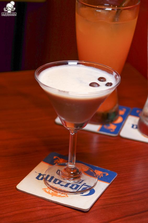 水星酒館 高雄酒館 酒吧 宵夜 小酌 老外 披薩