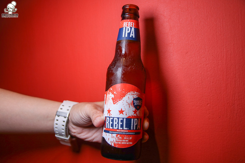 水星酒館 高雄酒館 酒吧 宵夜 小酌 老外 披薩