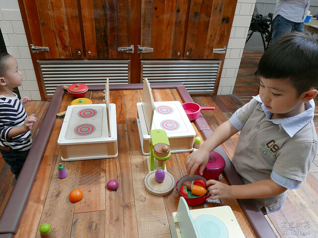 台北親子餐廳首選!農人餐桌有機食材體驗,捷運中正紀念堂站美食攻略