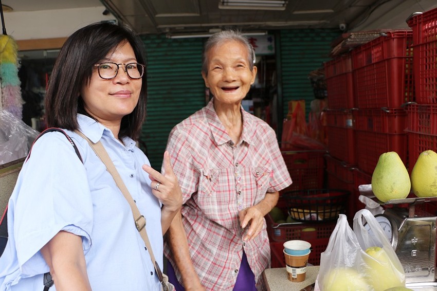 國民市場美食半日遊。新都廳賞屋、阿伯雞蛋糕、阿惠愛玉冰、雲家檸檬大王、 Birdy Pancake 平價療癒舒芙蕾、國民市場魚丸料理
