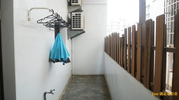 T-Life 踢 生活背包客棧：【台中 東海/龍井】【踢‧生活背包客棧 T-Life Hostel】簡約風背包客棧/青旅