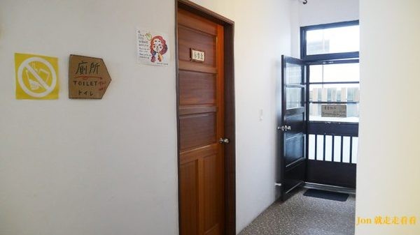 T-Life 踢 生活背包客棧：【台中 東海/龍井】【踢‧生活背包客棧 T-Life Hostel】簡約風背包客棧/青旅