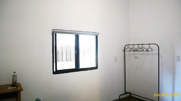 T-Life 踢 生活背包客棧：【台中 東海/龍井】【踢‧生活背包客棧 T-Life Hostel】簡約風背包客棧/青旅