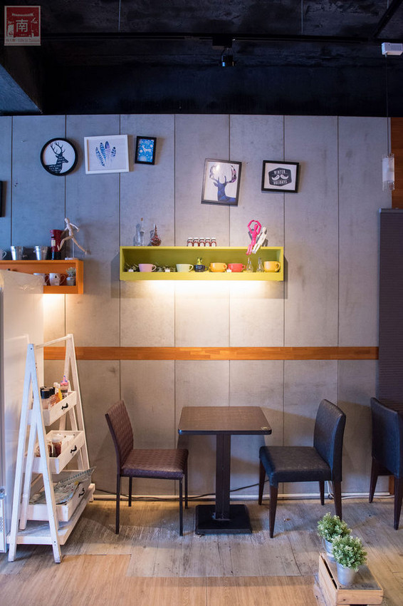 19號倉庫鐵板牛排(新市店):【台南新市區美食】麻辣與牛排的結合|百元平價排餐|66盎司超大牛排|免費加飯加麵|濃湯飲料波霸奶茶免費喝~19號倉庫鐵板牛排新市店