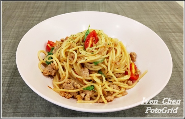 Green Bunny：《內湖美式餐廳》隱藏在巷弄裡的美學餐廳/親子友善餐廳/寵物友善餐廳『Green Bunny』