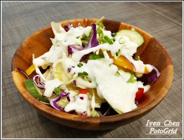 Green Bunny：《內湖美式餐廳》隱藏在巷弄裡的美學餐廳/親子友善餐廳/寵物友善餐廳『Green Bunny』