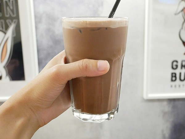 green bunny:green bunny-台北內湖創意美式餐廳 港墘站巷弄小店 特殊風味餐點新發現 還有店貓超可愛