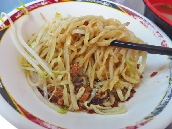 【三重美食】無名麵飯小吃店-不少附近居民推薦的小吃店