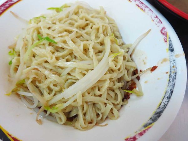 【三重美食】無名麵飯小吃店-不少附近居民推薦的小吃店