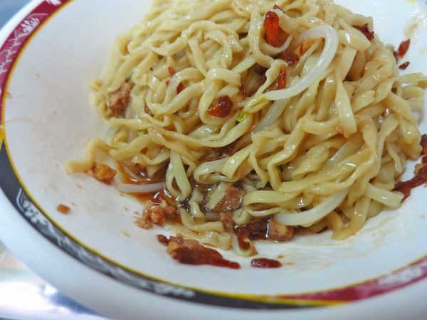 【三重美食】無名麵飯小吃店-不少附近居民推薦的小吃店