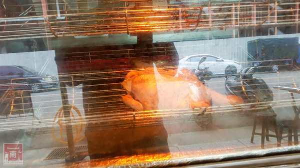 東帝士手扒雞-原東帝士百貨公司三樓：【台南市北區美食】台南人的回憶滋味｜想吃就要預訂喔｜原東帝士百貨公司三樓~東帝士手扒雞