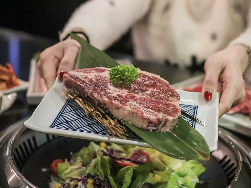 新竹魂燒肉日式燒肉​ $3680吃安格斯級上四人套餐 還有20人KTV包廂專人代烤只要$6000起