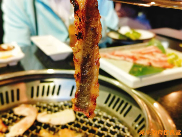 [食記] 新竹北區 - 魂燒肉 和牛燒肉 安格斯黑牛香氣逼人 油脂在口中化開 肉汁滿盈 KTV包廂無限歡唱 新竹美食 燒烤