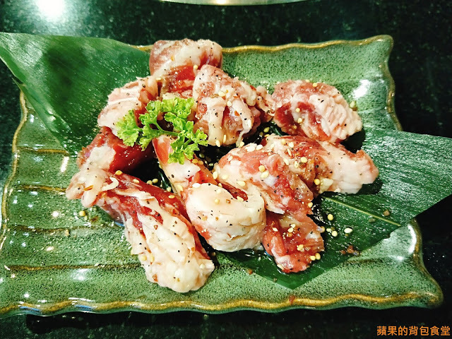 [食記] 新竹北區 - 魂燒肉 和牛燒肉 安格斯黑牛香氣逼人 油脂在口中化開 肉汁滿盈 KTV包廂無限歡唱 新竹美食 燒烤