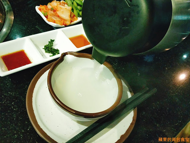 [食記] 新竹北區 - 魂燒肉 和牛燒肉 安格斯黑牛香氣逼人 油脂在口中化開 肉汁滿盈 KTV包廂無限歡唱 新竹美食 燒烤