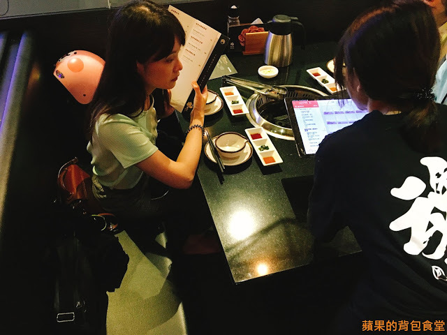 [食記] 新竹北區 - 魂燒肉 和牛燒肉 安格斯黑牛香氣逼人 油脂在口中化開 肉汁滿盈 KTV包廂無限歡唱 新竹美食 燒烤